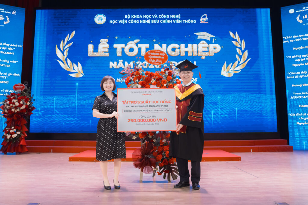 VIETTEL TRAO BIỂU TRƯNG 05 SUẤT HỌC BỔNG VES TRỊ GIÁ 250 TRIỆU ĐỒNG CHO HỌC VIÊN CAO HỌC PTIT TẠI LỄ TỐT NGHIỆP 2026 ĐỢT 1